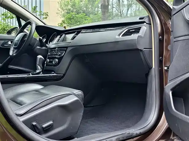 Peugeot 508 2016 — фото 16