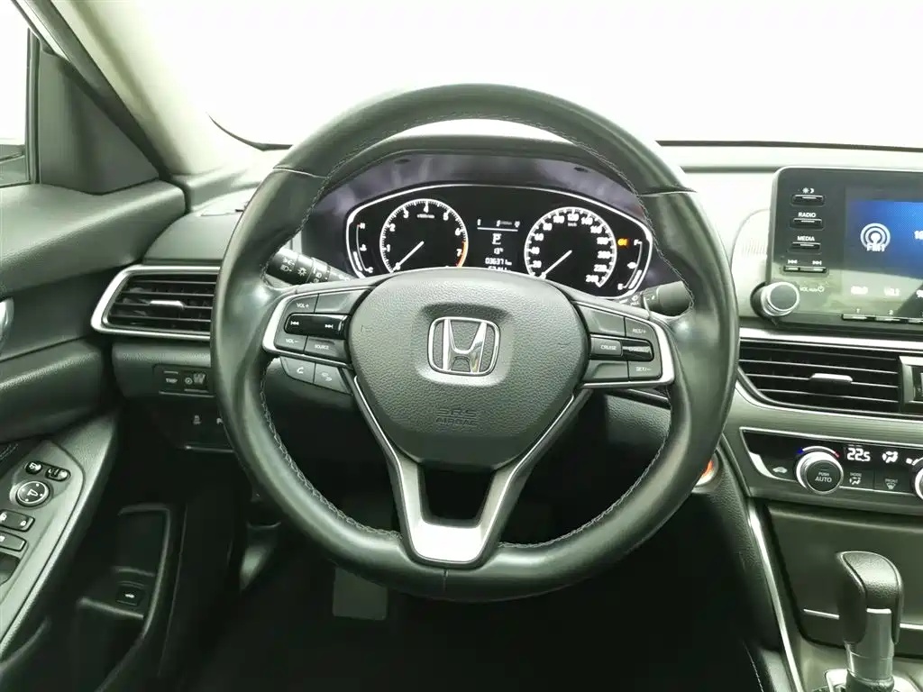 Honda Accord 2021 — фото 11