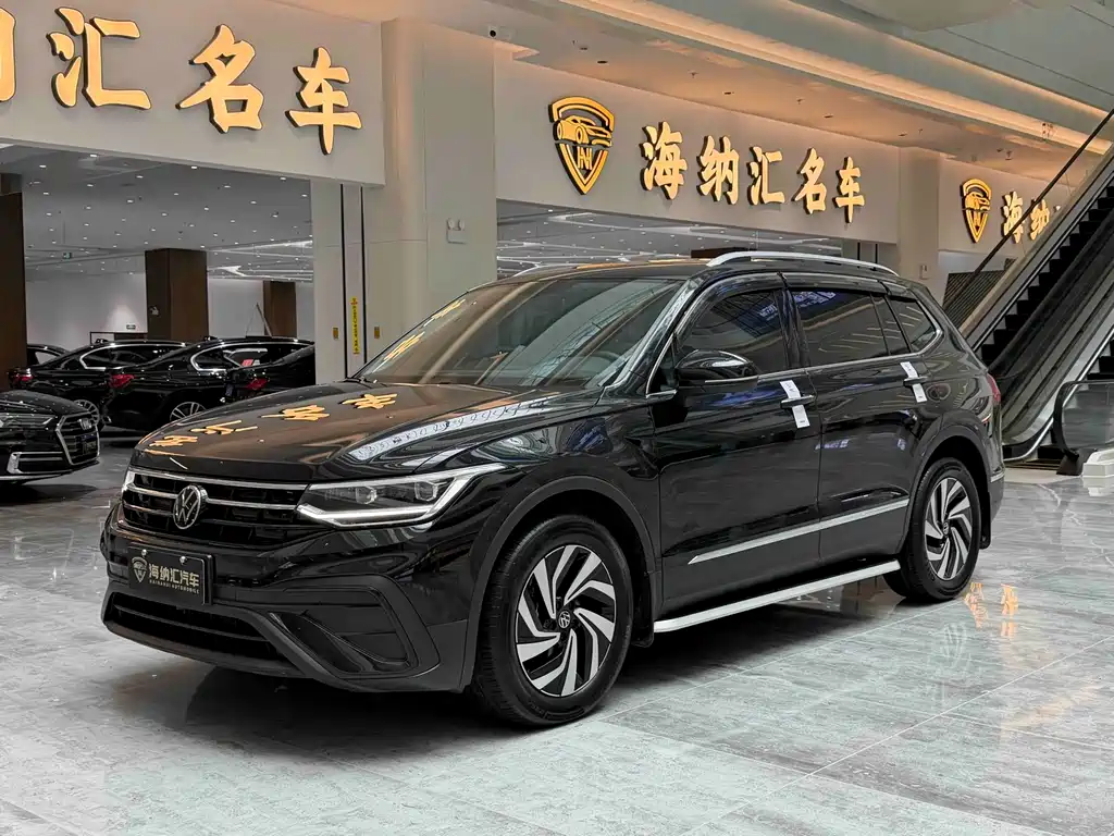 Volkswagen Tiguan L 2025 — фото 1
