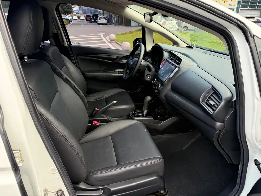 Honda Fit 2016 — фото 14
