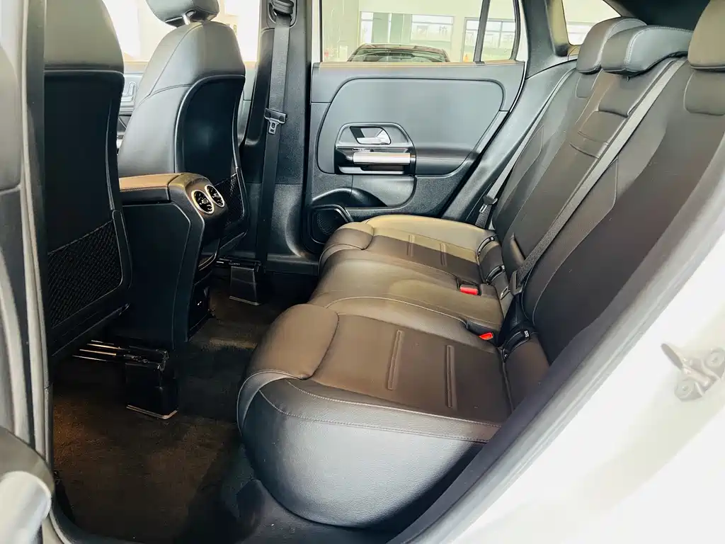 Mercedes-Benz GLA 2021 — фото 17