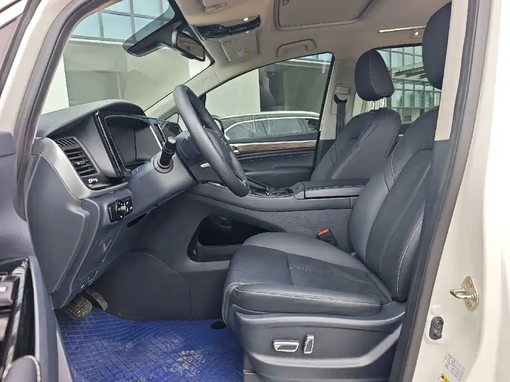 GAC Motor Trumpchi M8 2021 — фото 14