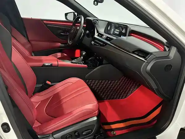 Lexus ES 2021