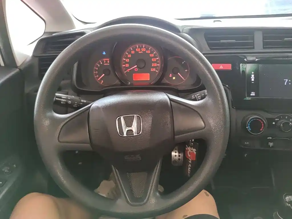Honda Fit 2017 — фото 11
