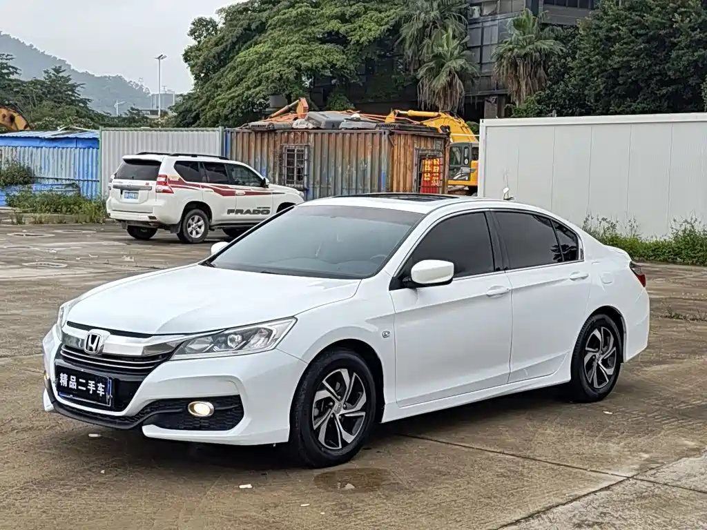 Honda Accord 2017 — фото 1