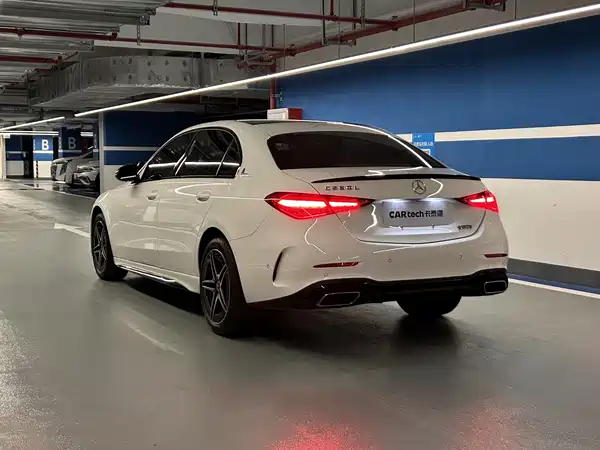 Mercedes-Benz C-Class 2024