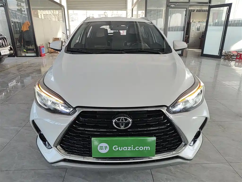 Toyota Yaris L 2021 — фото 3