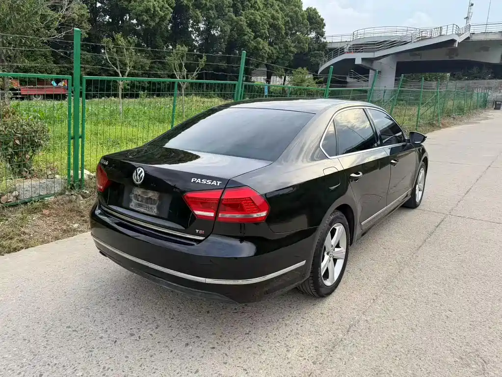 Volkswagen Passat 2015 — фото 10