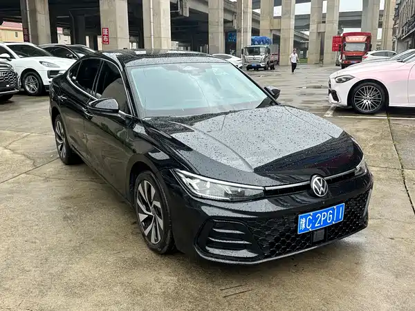 Volkswagen Passat 2025