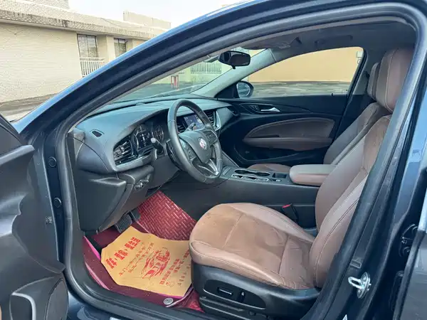 Buick Regal 2021