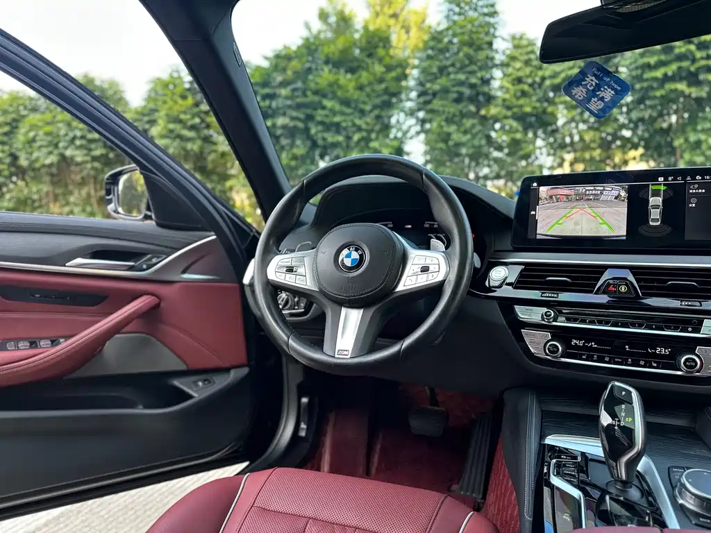 BMW 5 Series 2023 — фото 14