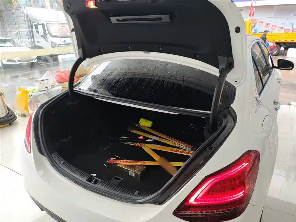 Mercedes-Benz C-Class 2019 — фото 15