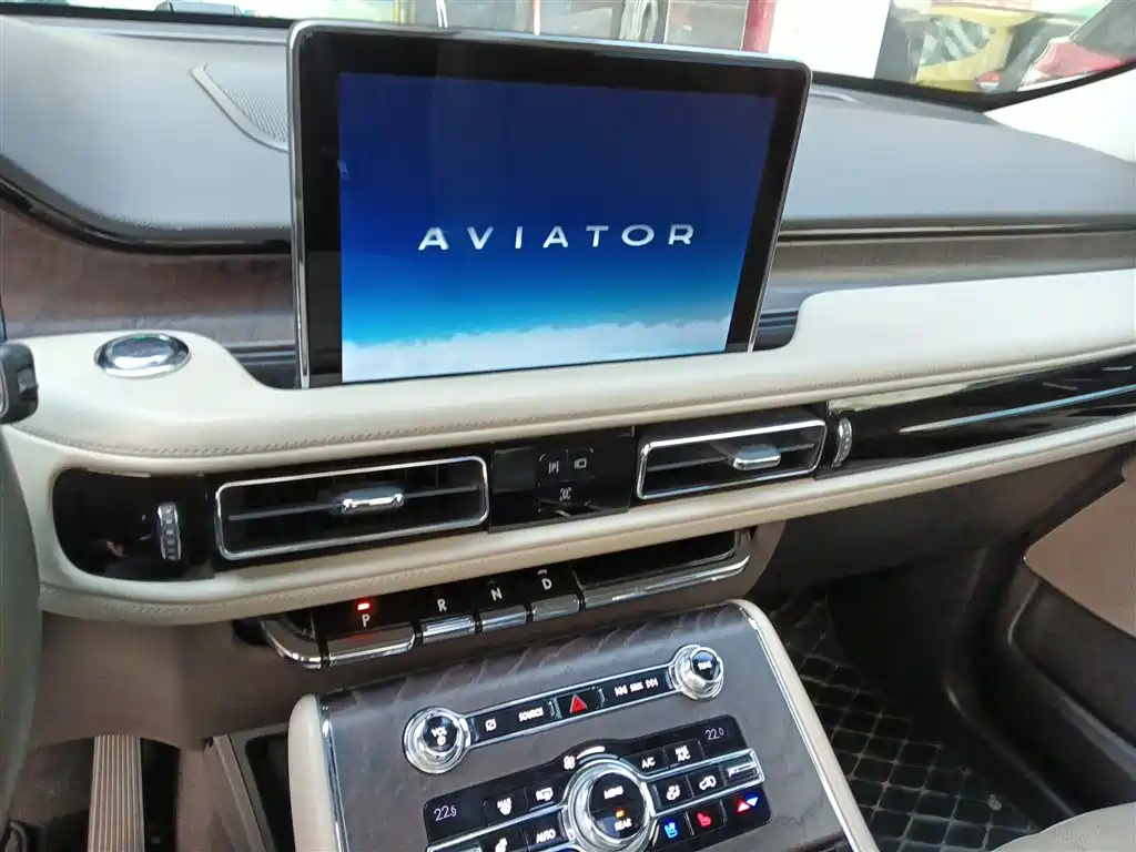 Lincoln Aviator 2020 — фото 10
