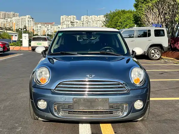 MINI 2011