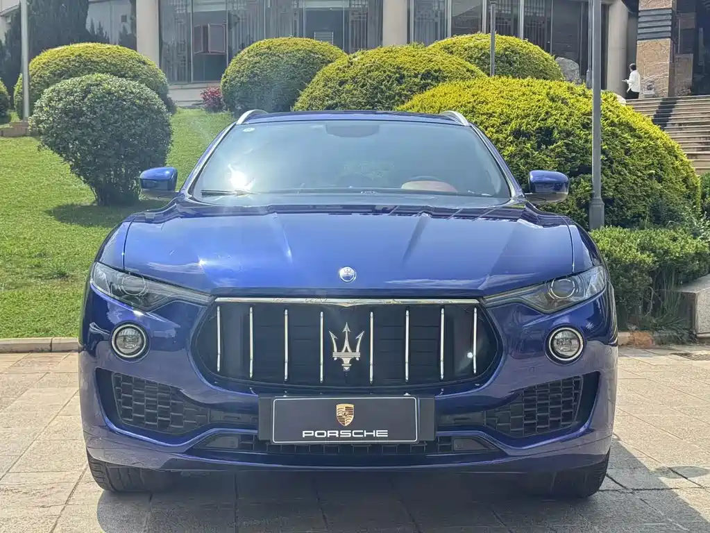 Maserati Levante 2018 — фото 10