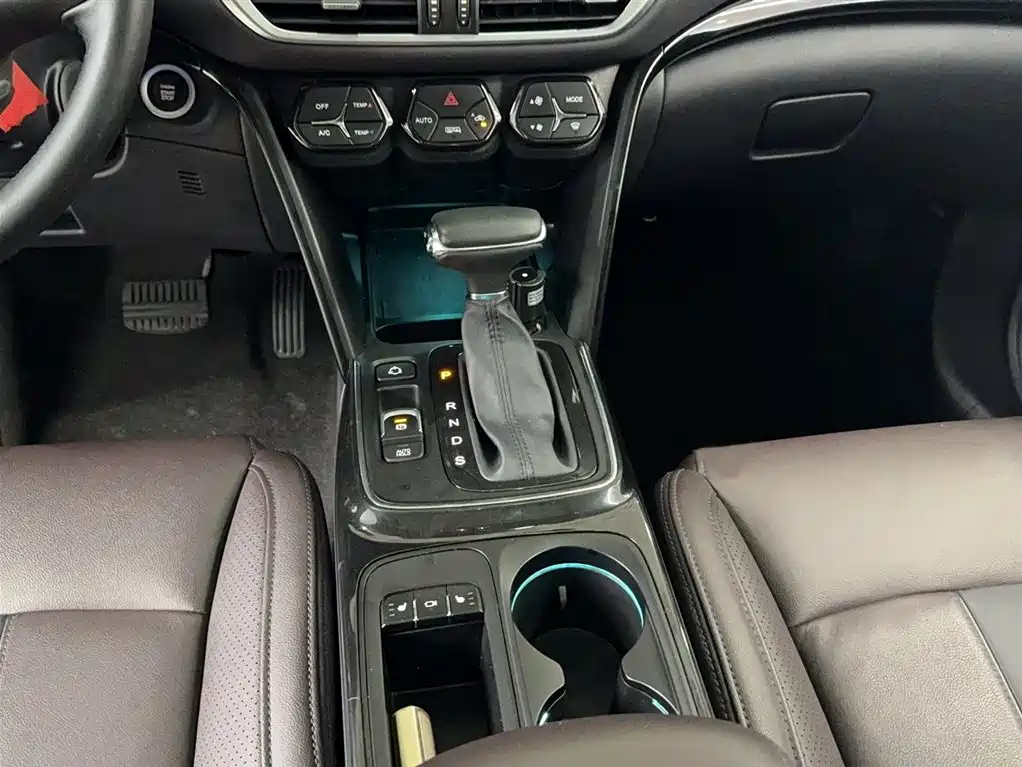 GAC Motor Trumpchi GS4 2019 — фото 16
