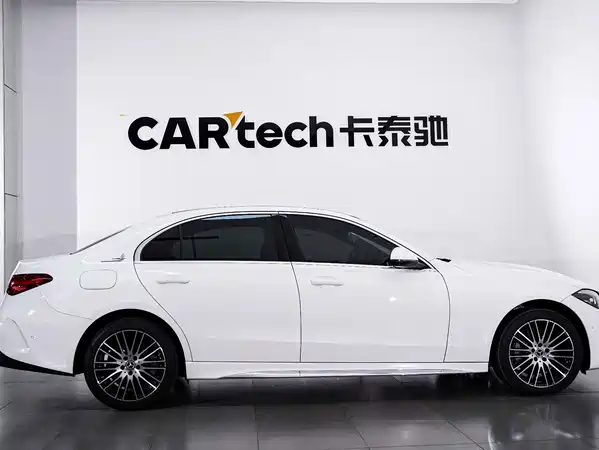 Mercedes-Benz C-Class 2025