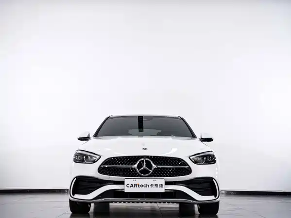 Mercedes-Benz C-Class 2025
