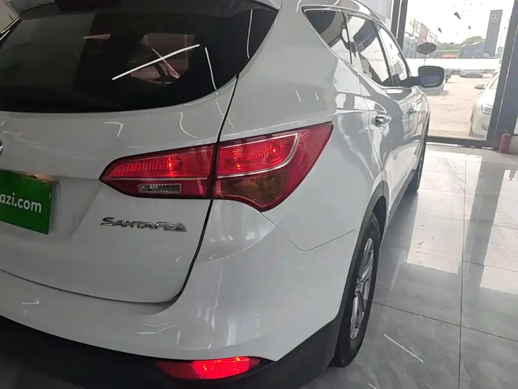 Hyundai Santa Fe 2016 — фото 8