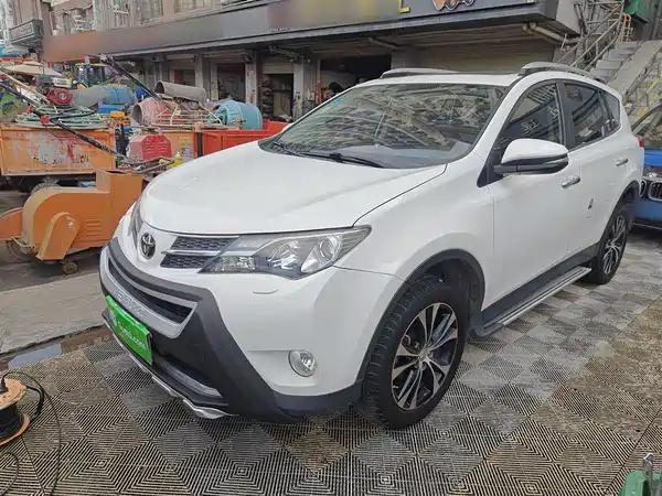 Toyota RAV4 2013