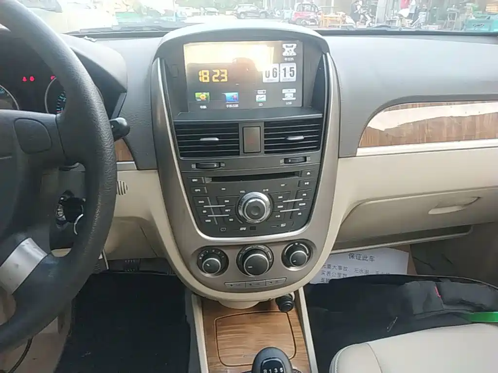 Buick Excelle 2015 — фото 13