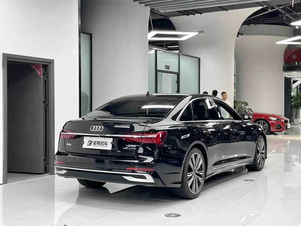 Audi A6L 2025 — фото 11