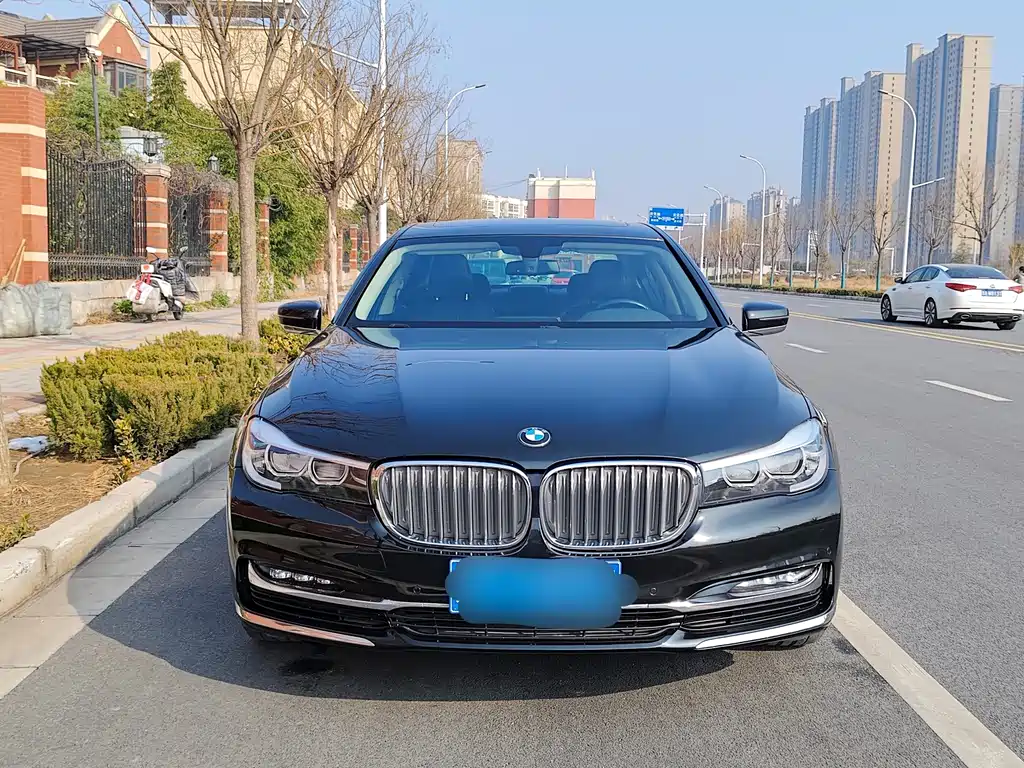 BMW 7 Series 2018 — фото 17