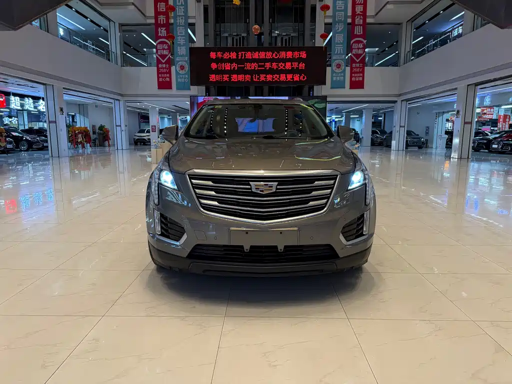 Cadillac XT5 2019 — фото 2