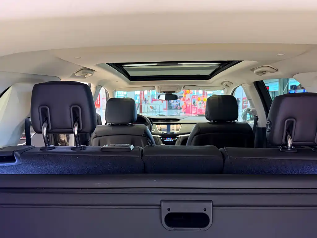 Cadillac XT5 2019 — фото 10