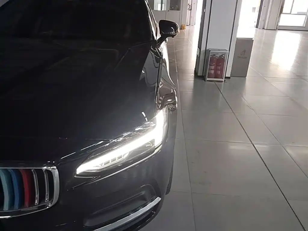 Volvo S90 2023 — фото 24