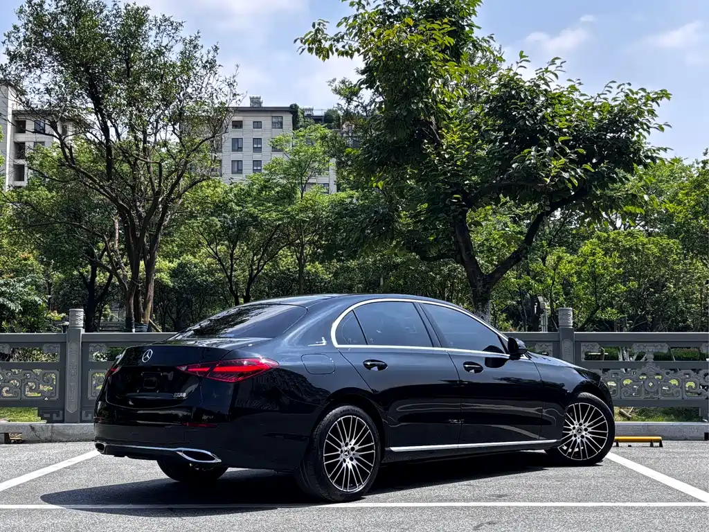 Mercedes-Benz C-Class 2023 — фото 4