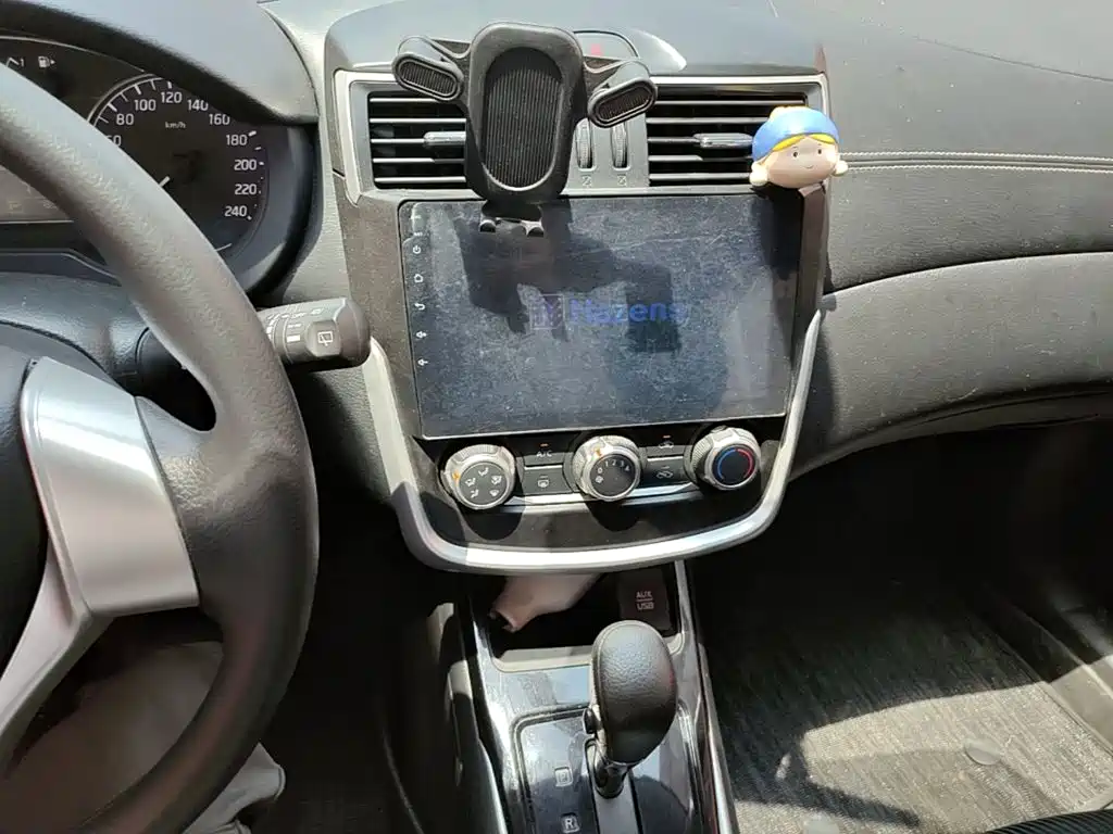 Nissan Tiida 2018 — фото 13