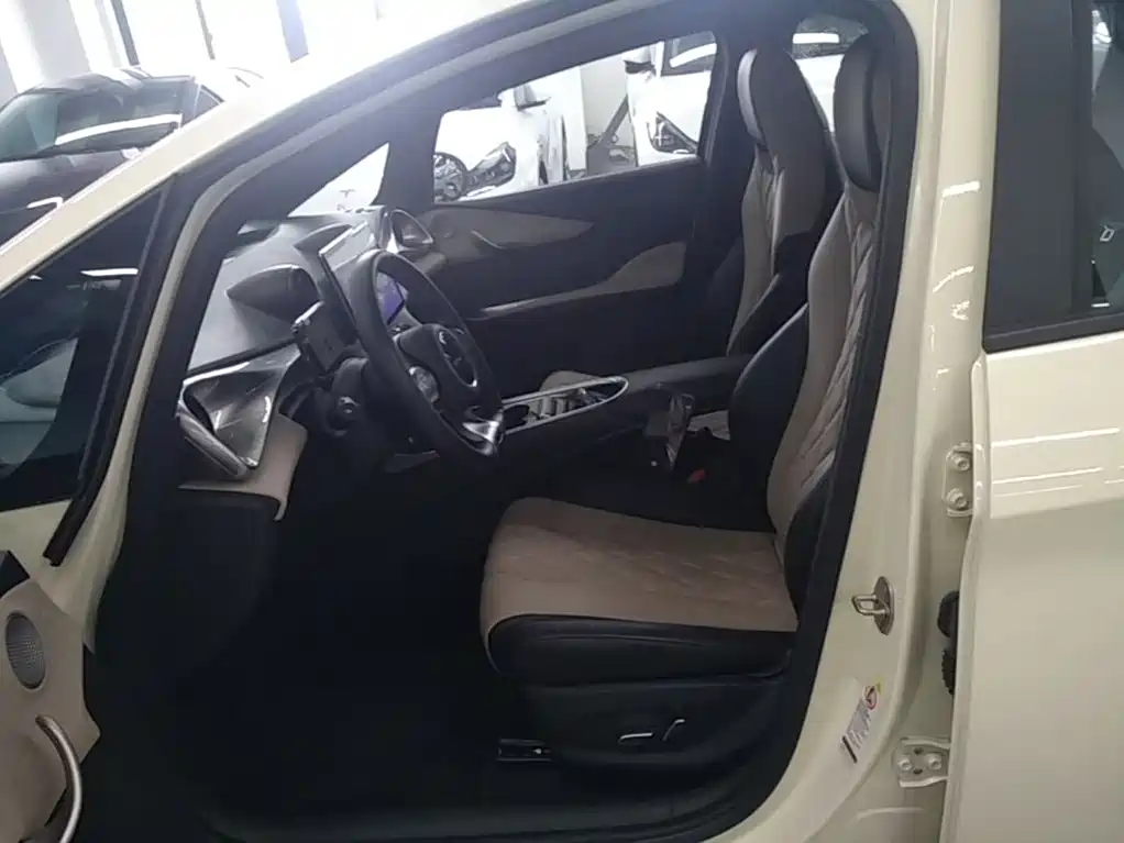 BYD Dolphin 2022 — фото 15