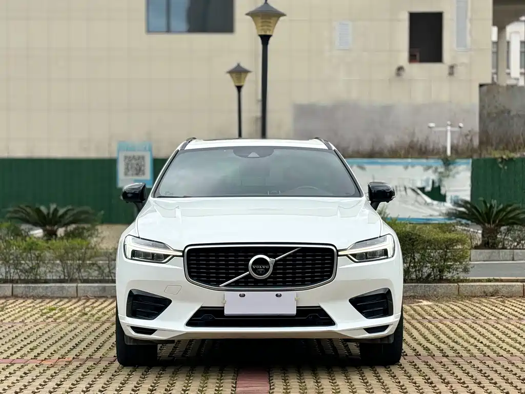 Volvo XC60 2020 — фото 3