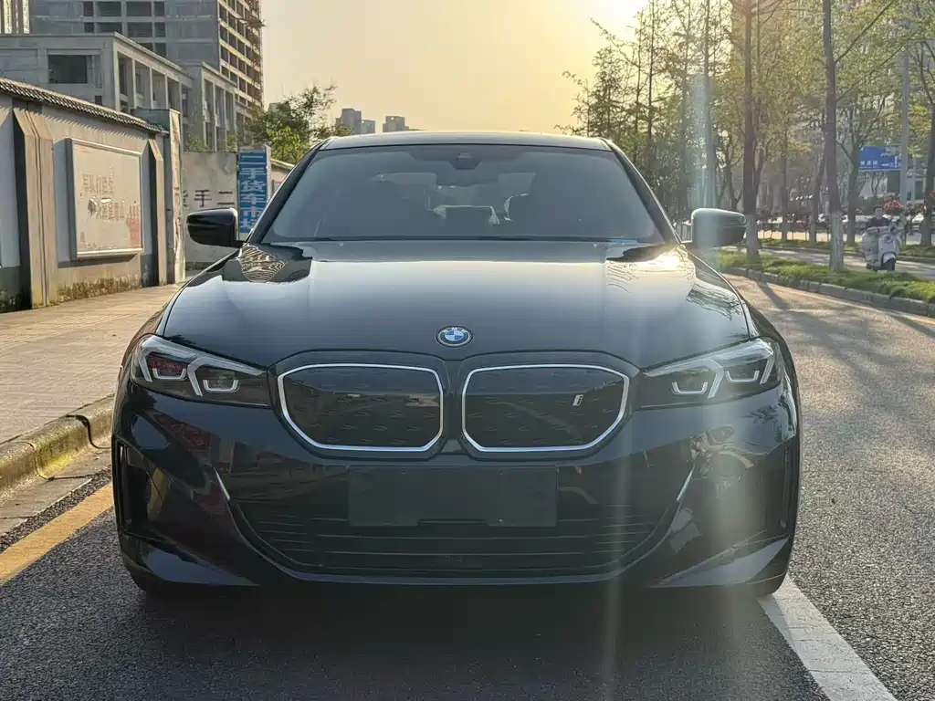 BMW i3 2024 — фото 2