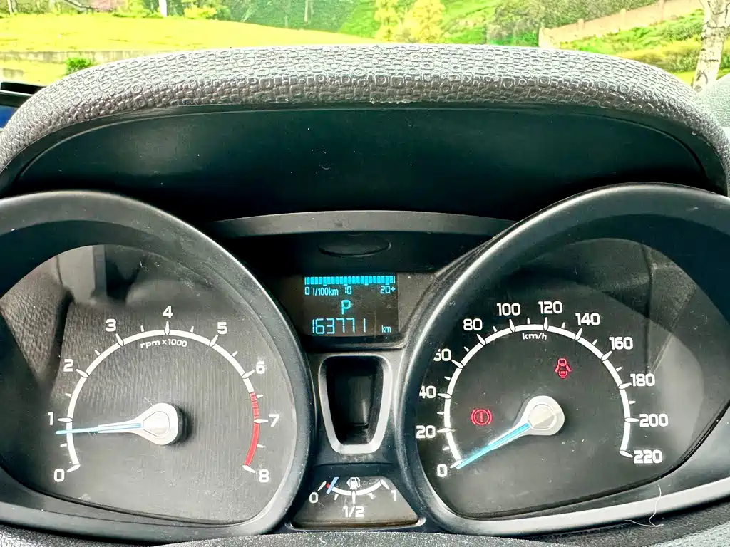 Ford Ecosport 2013 — фото 35