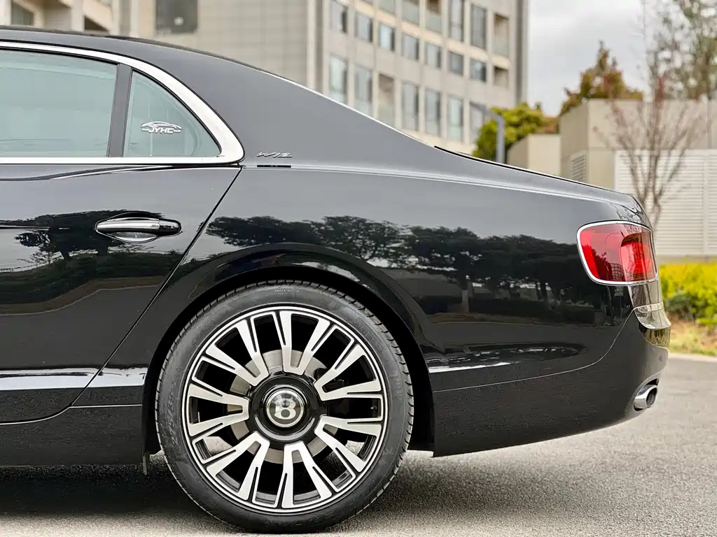 Bentley Flying Spur 2014 — фото 5