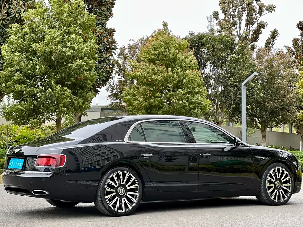 Bentley Flying Spur 2014 — фото 8