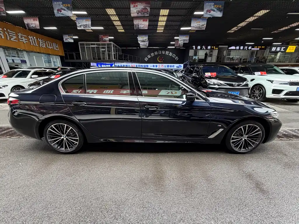 BMW 5 Series 2023