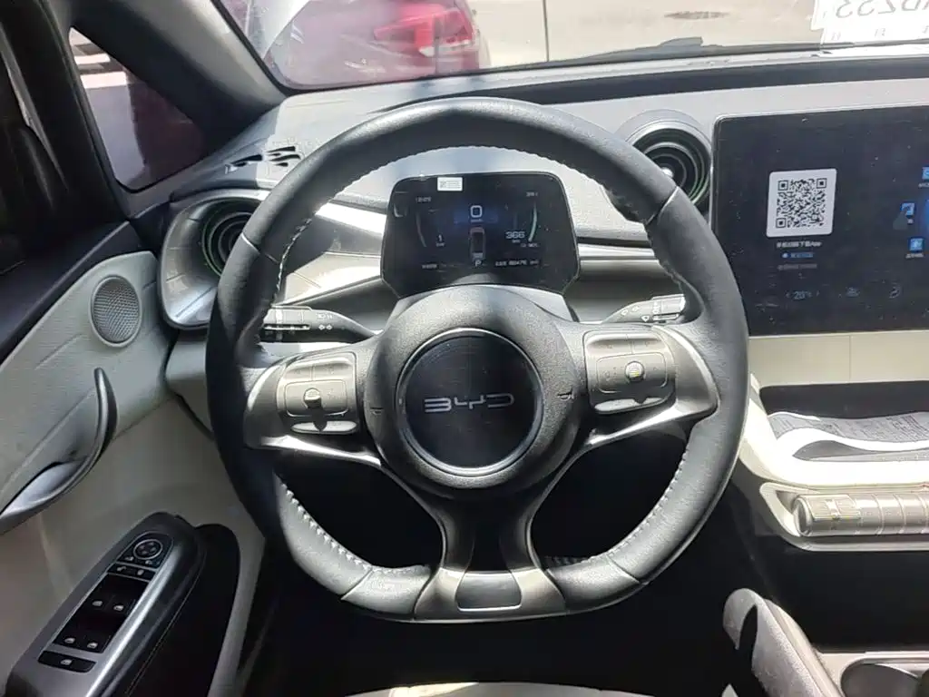 BYD Dolphin 2022 — фото 11