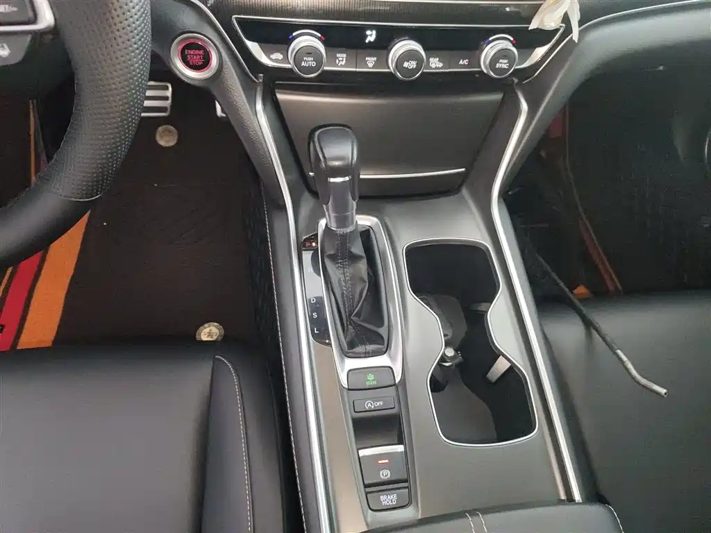 Honda Accord 2022 — фото 14