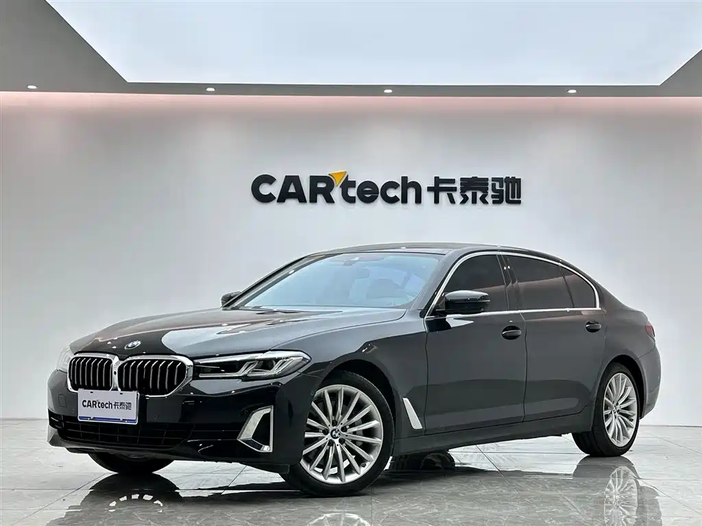 BMW 5 Series 2020 — фото 1