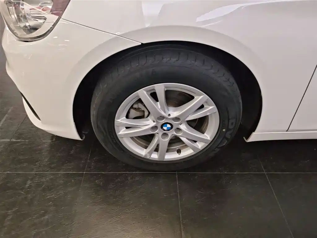 BMW 2 Series Active Tourer 2017 — фото 23
