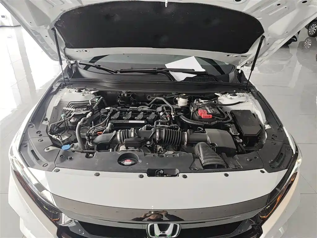 Honda Accord 2022 — фото 20