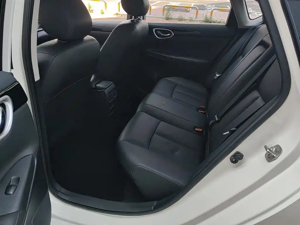 Nissan Sylphy 2020 — фото 17