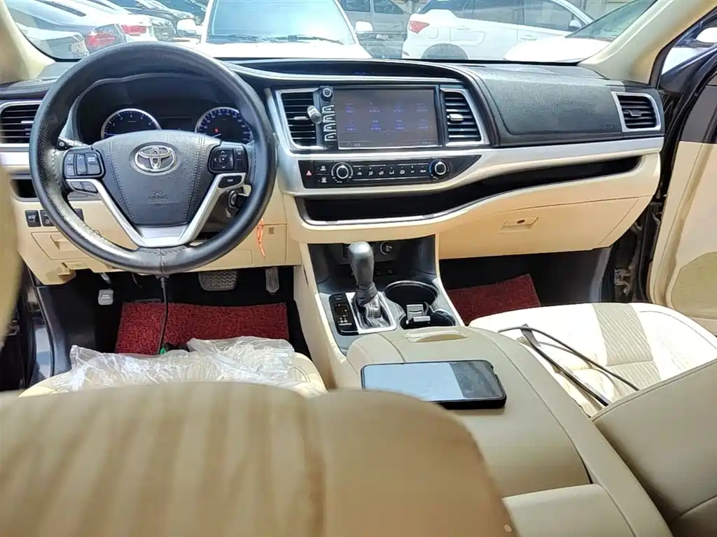 Toyota Highlander 2019 — фото 10