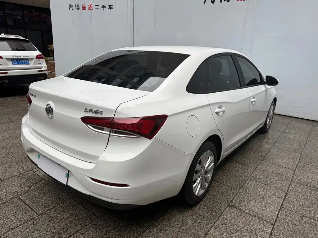 Buick Excelle 2022 — фото 15
