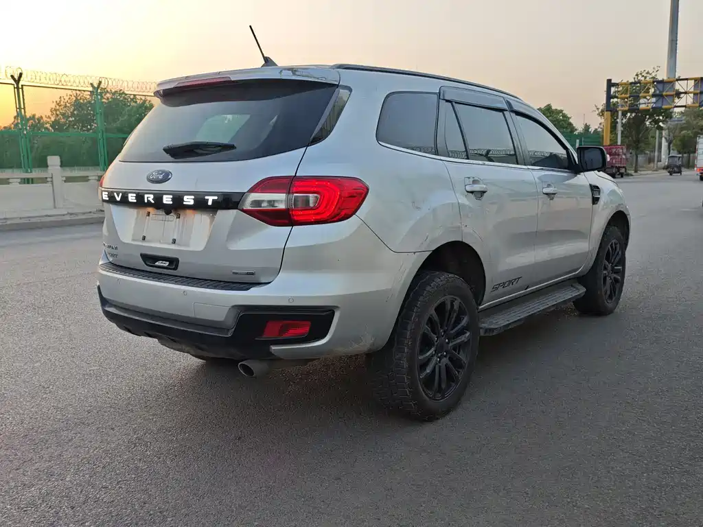 Ford Everest 2021 — фото 20