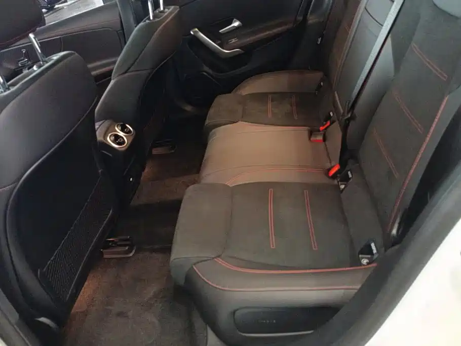 Mercedes-Benz A-Class 2023 — фото 11
