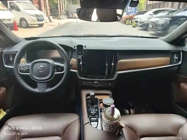 Volvo S90 2021